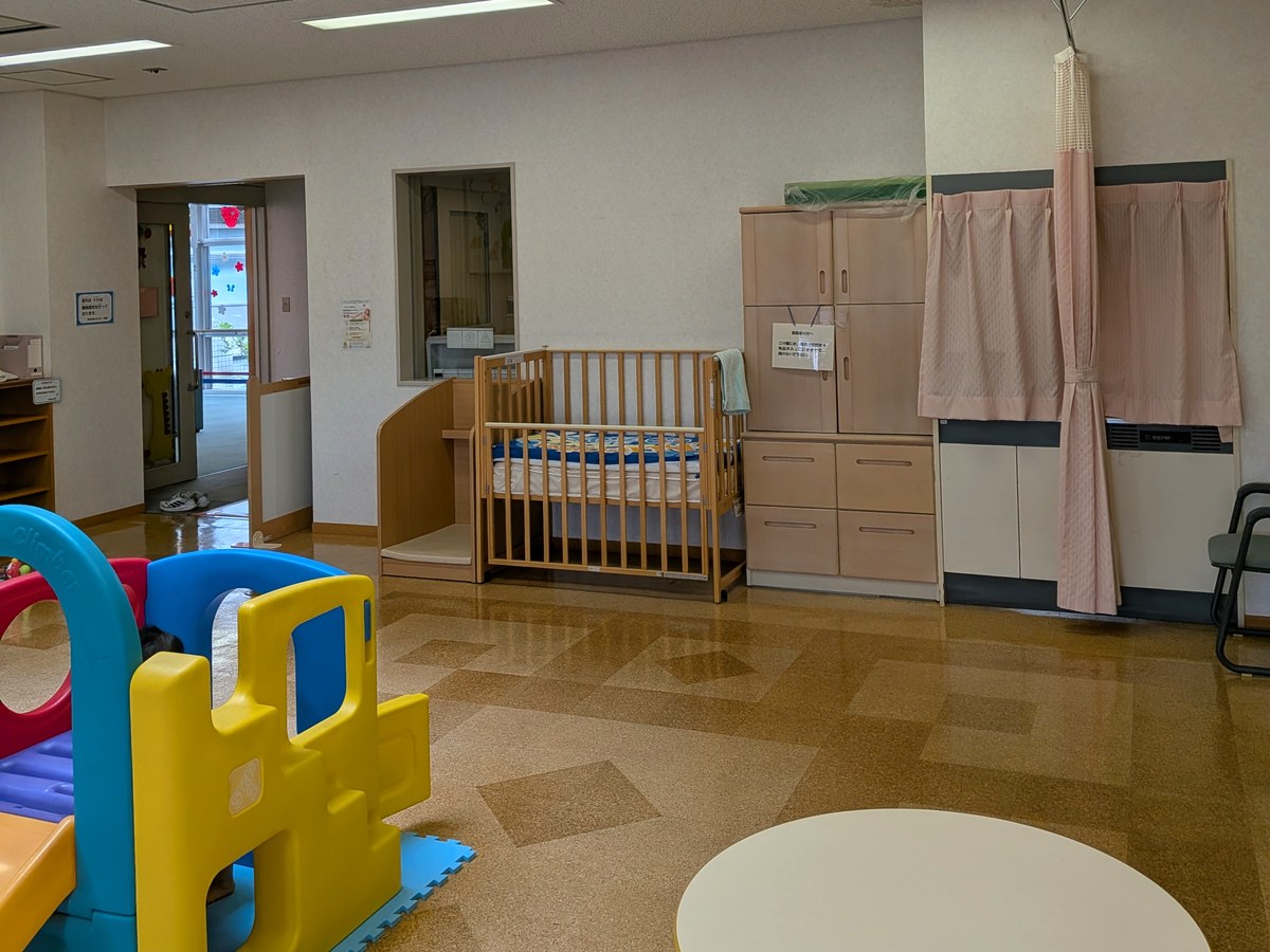 業務用おむつ交換台スタンドタイプ
導入事例（岡山市の公共施設・全体）