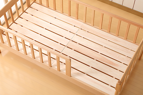 ジュニアベッド