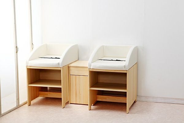 ヤマサキ 業務用おむつ交換台 G-001