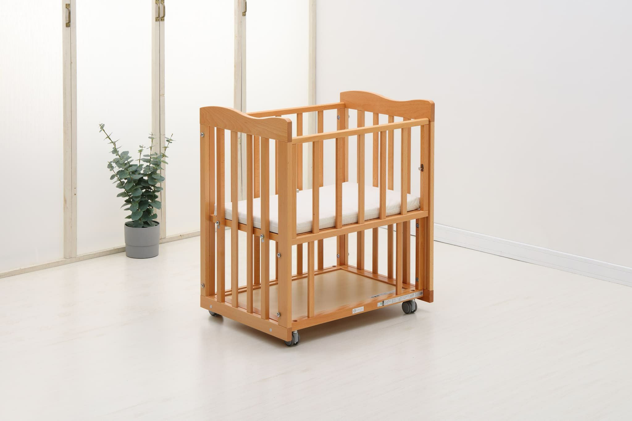 木製新生児ベッド Bタイプ・マット付 | 国産ベビーベッド製造メーカー