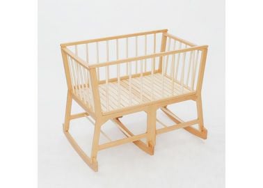 つぐシリーズ chair | 国産ベビーベッド製造メーカー ヤマサキ
